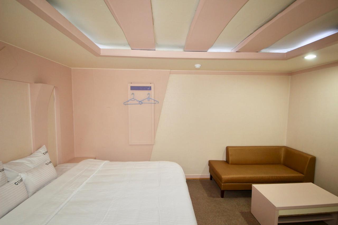 Motel Click 21 à Busan Extérieur photo